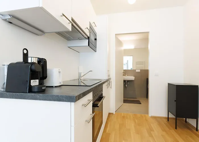 Modern Stylish With Free Parking *