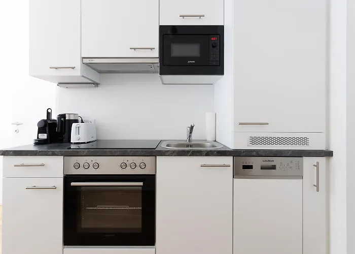 Modern Stylish With Free Parking *