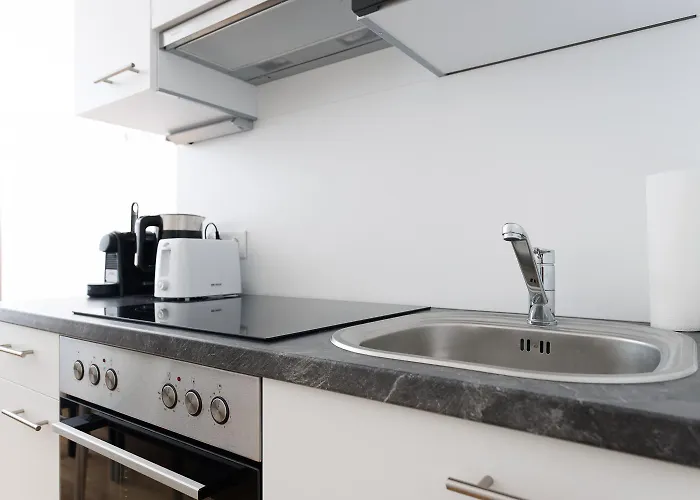Modern Stylish With Free Parking Apartament