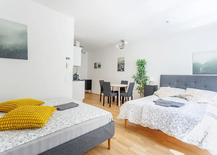 Modern Stylish With Free Parking *