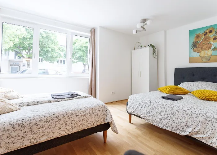 Modern Stylish With Free Parking *